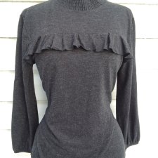 GRAFITOWA BLUZKA Z FALBANKĄ SFERA