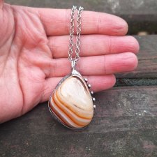 Żywe kultury bakterii - wisiorek