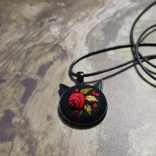 Ręcznie haftowany wisior  DLA FRANCISZKI