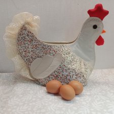 Kura wielkanocna  na jajka, owoce itp.