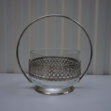 Cukiernica w koszyku   *47