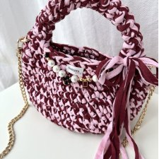 Torebka Cherry z naturalnymi kamieniami i kokardką