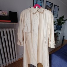 Płaszcz typu trencz