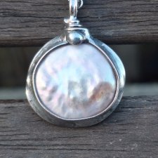 Perła po prostu - wisiorek