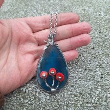 Wylot z gniazda - wisiorek