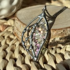 Naszyjnik witrażowy wisiorek na łańcuszku Listek kolor Tęcza