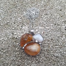 Agaty z dodatkiem - wisiorek