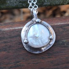 Perła po prostu - wisiorek