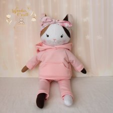 Kotek Bella przytulanka, w różowym dresiku, prezent GOTOWY