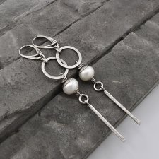 Nowoczesne kolczyki z perłami