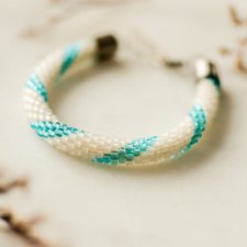 koralikowa bransoletka