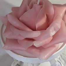 Świeca kwiat róży z wosku pszczelego