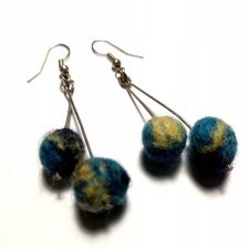 Filcowe długie KOLCZYKI kulki hand made