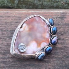 Agat i perły - broszka