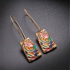 Artystyczne kolczyki abstrakcyjne