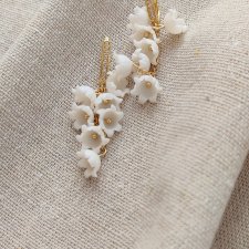 Kolczyki Konwalie – Złocona Elegancja, Realistyczne Kwiaty (Cyrkonie)