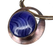 Wisior z agatem w miedzianej oprawie c1218