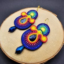 Tęczowe błyszczące kolczyki sutasz