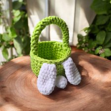 Uroczy koszyczek Wielkanocny dla dzieci z uszkami