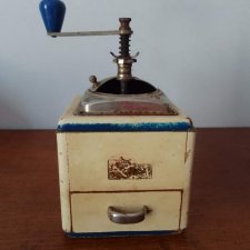 vintage - ręczny młynek do kawy  Tramp