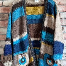 Kardigan ręcznie robiony na drutach w stylu boho