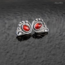 Kolczyki srebrne wkrętki z granatem