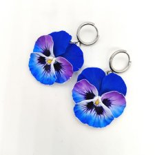 Kolczyki bratki niebiesko fioletowe wiszące – handmade, stal nierdzewna