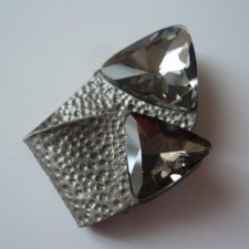 BROSZKA ZAWIESZKA TRÓJKĄTY