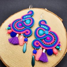 Kolorowe kolczyki sutasz z chwostami