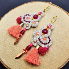 Beżowo-kolorowe kolczyki sutasz w stylu boho 14