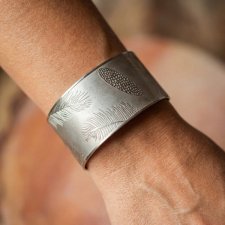 Szeroka bransoleta stalowa