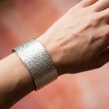 Szeroka bransoleta stalowa