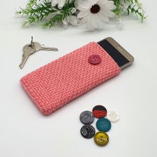 Różowe etui na telefon