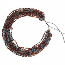 Ręcznie robiony naszyjnik wielorzędowy - Brąz i Błękit z makramowym zapięciem i złotymi detalami