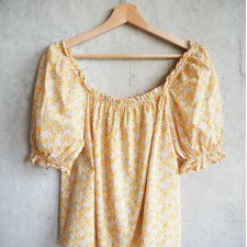 Bluzka w kwiaty z bufiastymi rękawami & Other Stories L bawełna