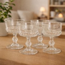 Eleganckie kieliszki deserowe vintage – komplet 4 sztuki