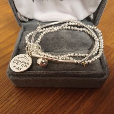 Bransoletka potrójna.