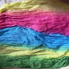 Tęczowy gnieciony lekki komin radosny oryginalny