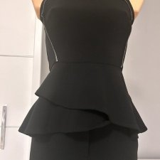 Bluzka czarna elegancka z baskinką Topshop r.S 36 ze srebrnym stebnowaniem