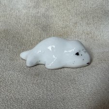 Miniatura -foczka -  ręcznie malowana miniaturowa figurka urocza do kolekcji i na prezent ☺