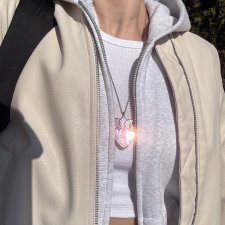 Wisiorek na łańcuszku Naszyjnik szklany Anatomiczne Serce Wisiorek Witraż