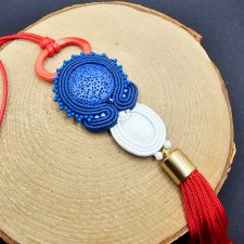 Wisior sutasz z chwostem i lawą wulkaniczną