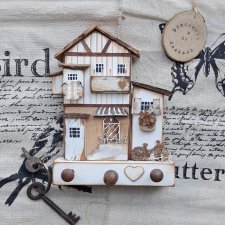 wieszak na klucze i drobiazgi on 1