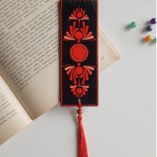 Czerwona zakładka do książki - czakra podstawy, z naturalnym kamieniem