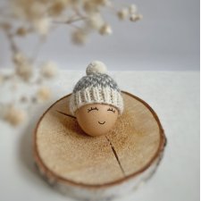 Czapeczka z pomponem na jajka wielkanocne - 1 szt.