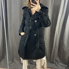 Betty Barclay trencz