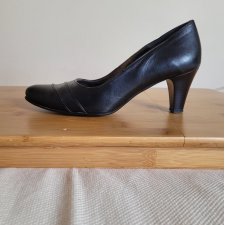 Czółenka na słupku rozm 37