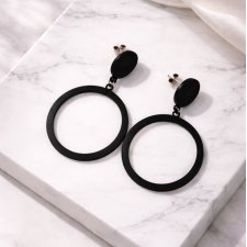 Minimalistyczne kolczyki koła – czarne, nowoczesne, lekkie