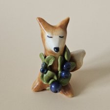 Lis z jagodami - figurka