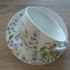 PORCELANOWA FILIŻANKA Z TALERZYKIEM POJEMNOŚĆ 280 ML